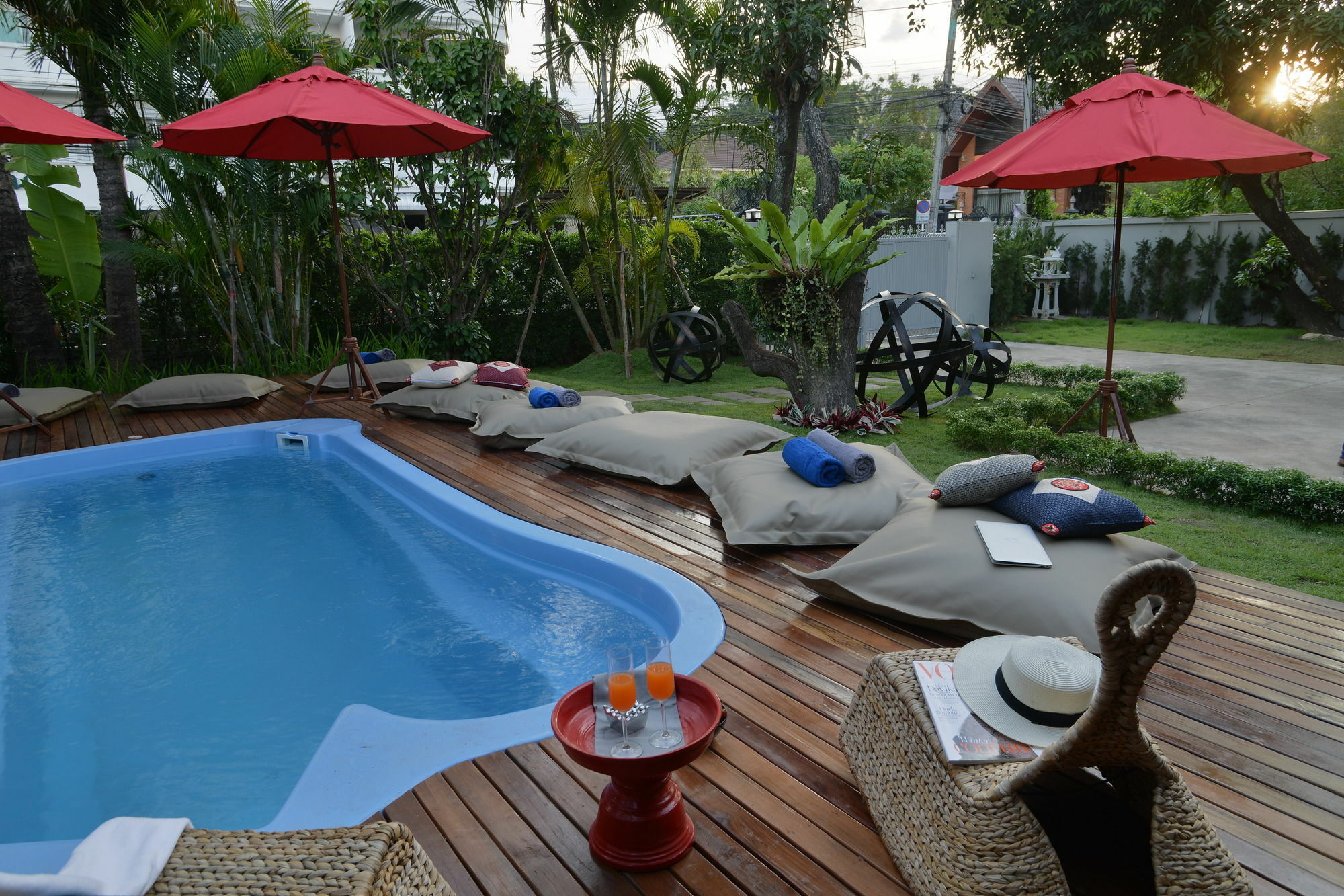 Private Pool Villa 88 Nimman Chiang Mai Bagian luar foto